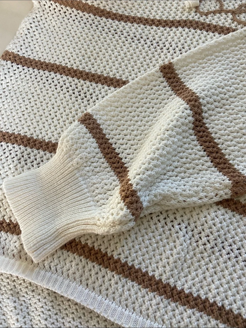 beachlunchlounge Cream & Brown Open-Knit Hoodie Sweater/ slouchy